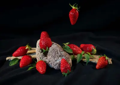 Erdbeeren mit Stein