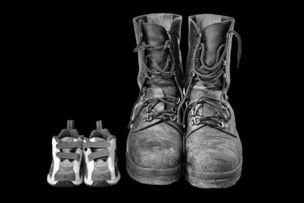 Erste Schuhe und Militärschuhe